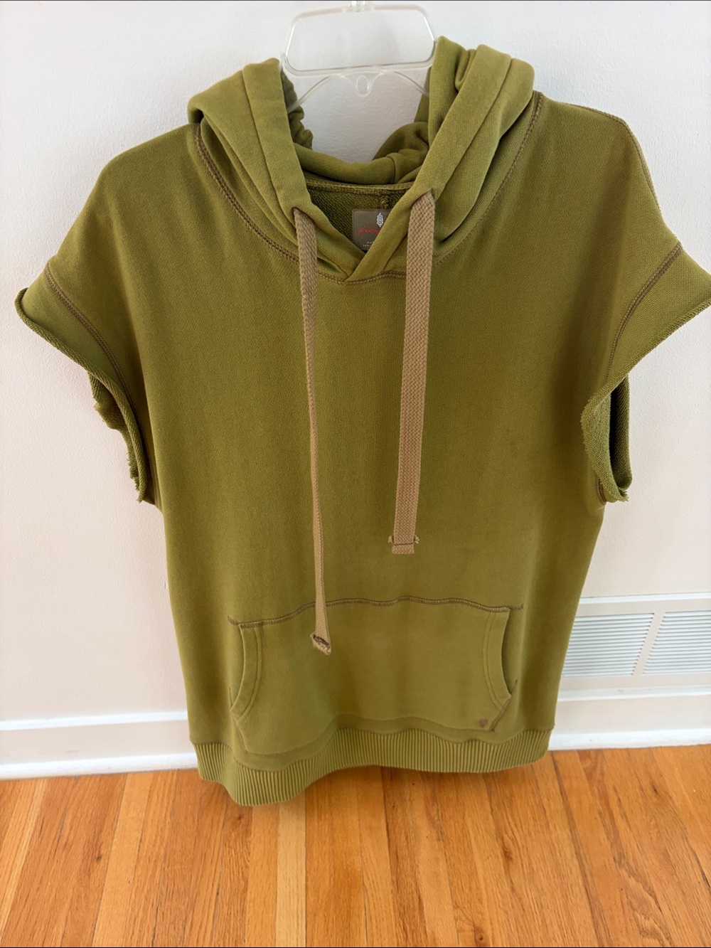 Free People long  Olive Green Sleeveless Hooded Pullover L  like new